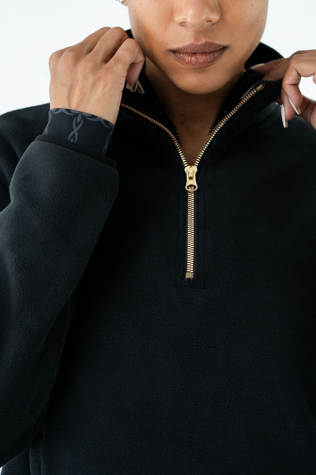 Cozy Pull over (Black)