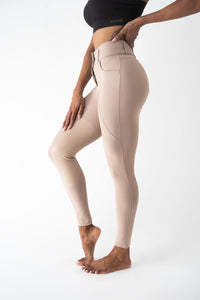 Hunter Pro Knee Patch (Tan outside, lined black inside)