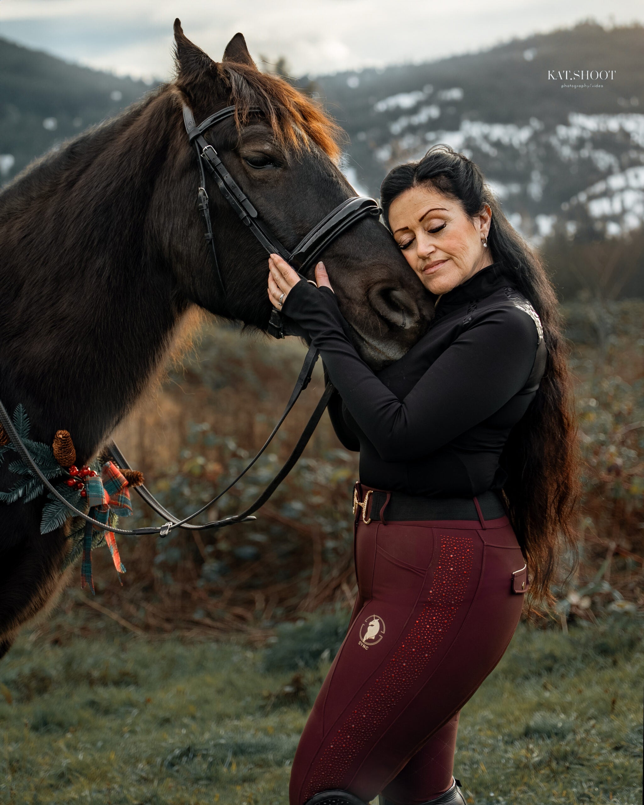 Dragon Rhinestone full seat  breeches (Burgundy)