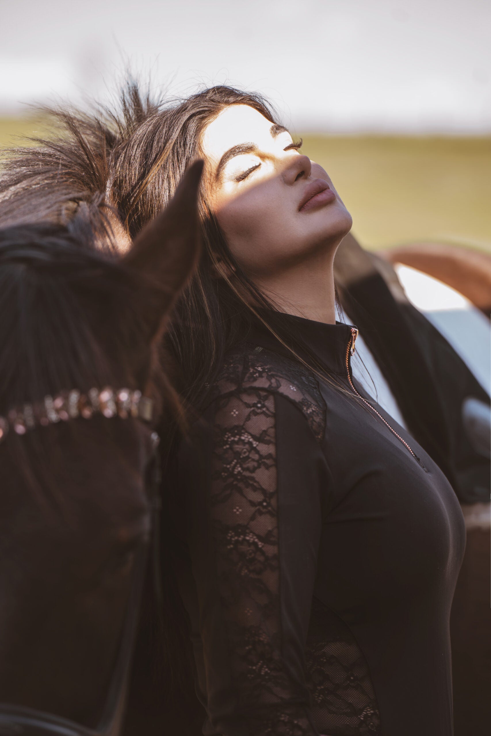 Lacey Sunshirt (Black)