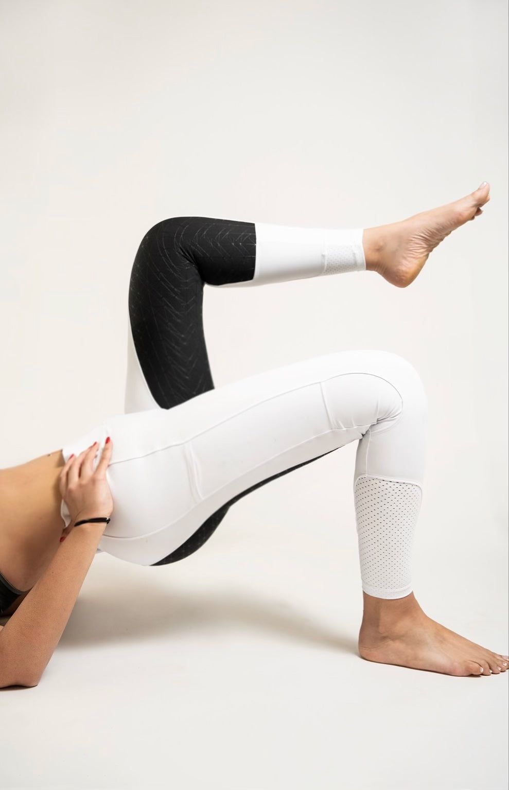Elevate PULL ON with Black full seat
