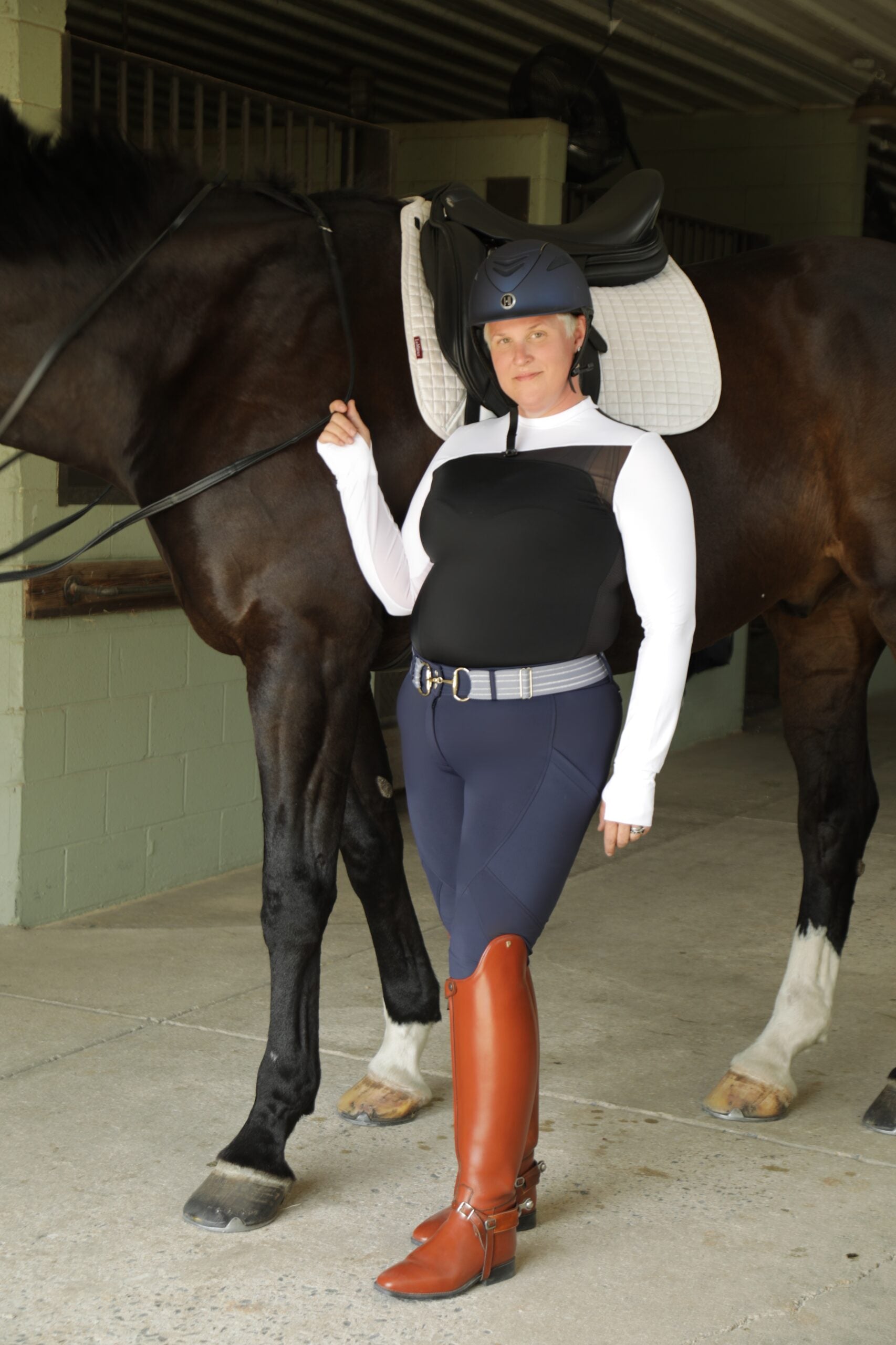 Chloe Performance Top (White/Black)