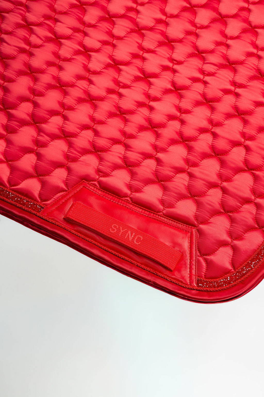 Dragon Luxe Saddle Pad (Dressage/red)