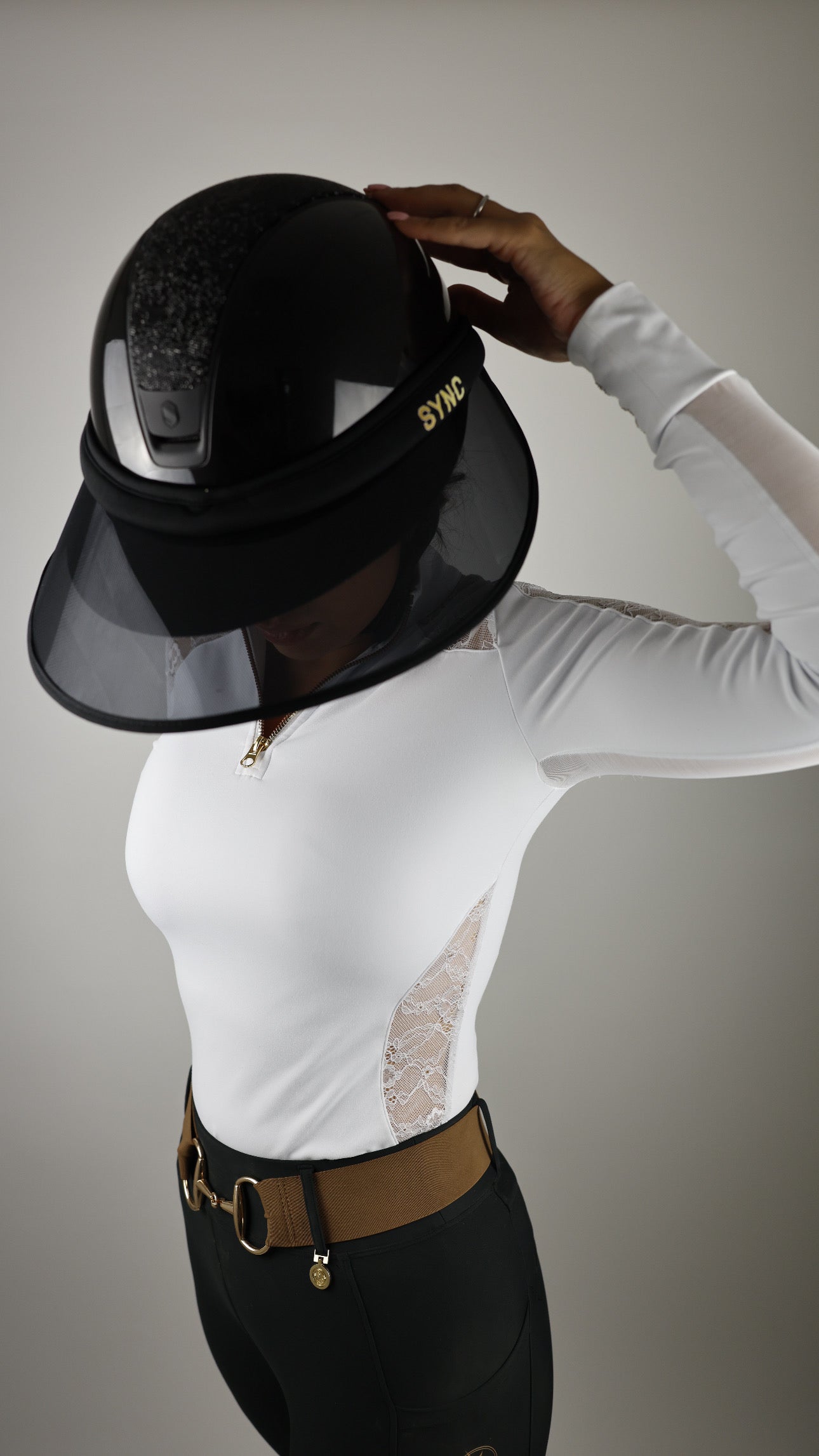 マークアンドロナ Helix Sunvisor | MEN and WOMEN Helmet Sun visor – Sync Equestrian