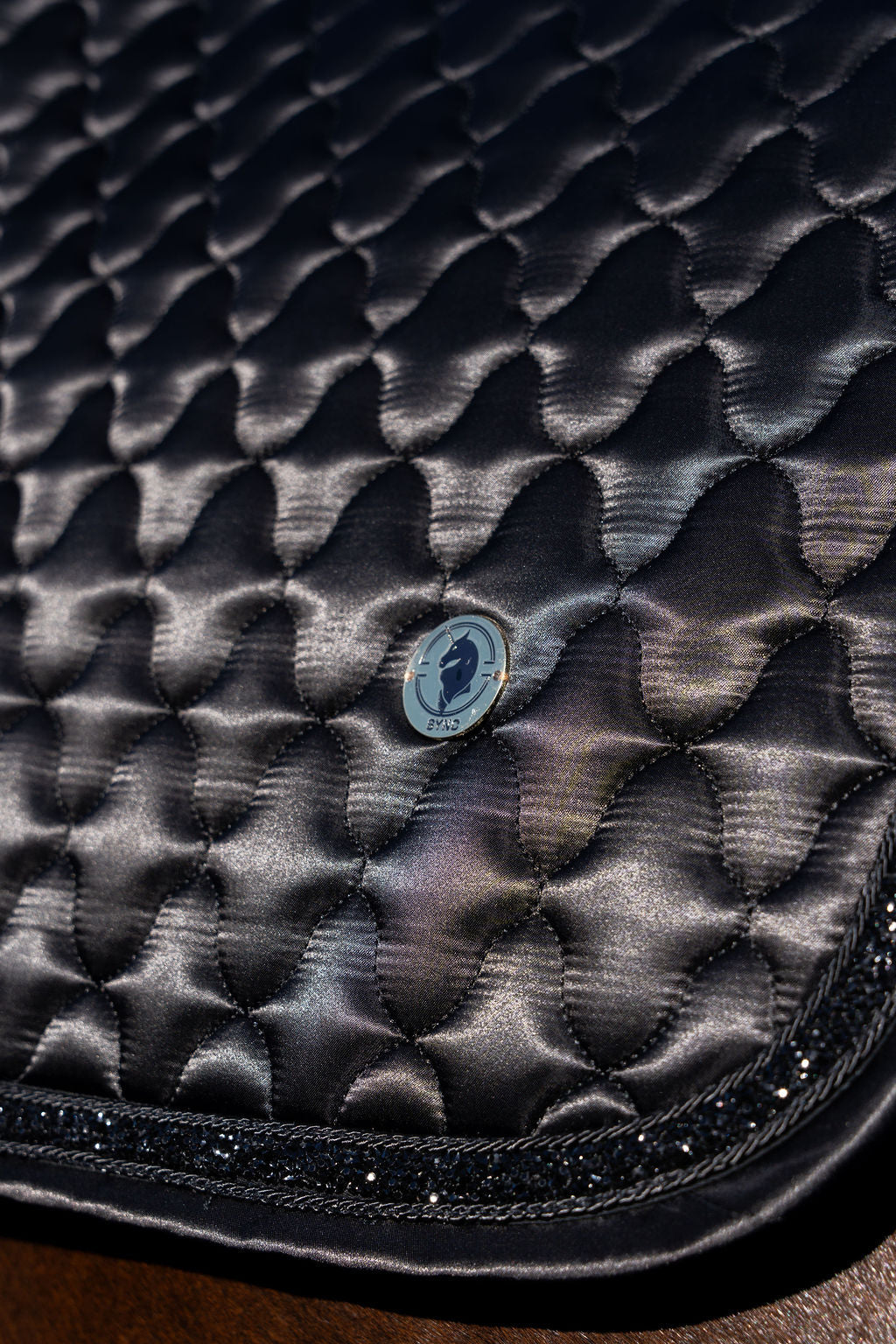 Dragon Luxe Saddle Pad (Jumping/Black)