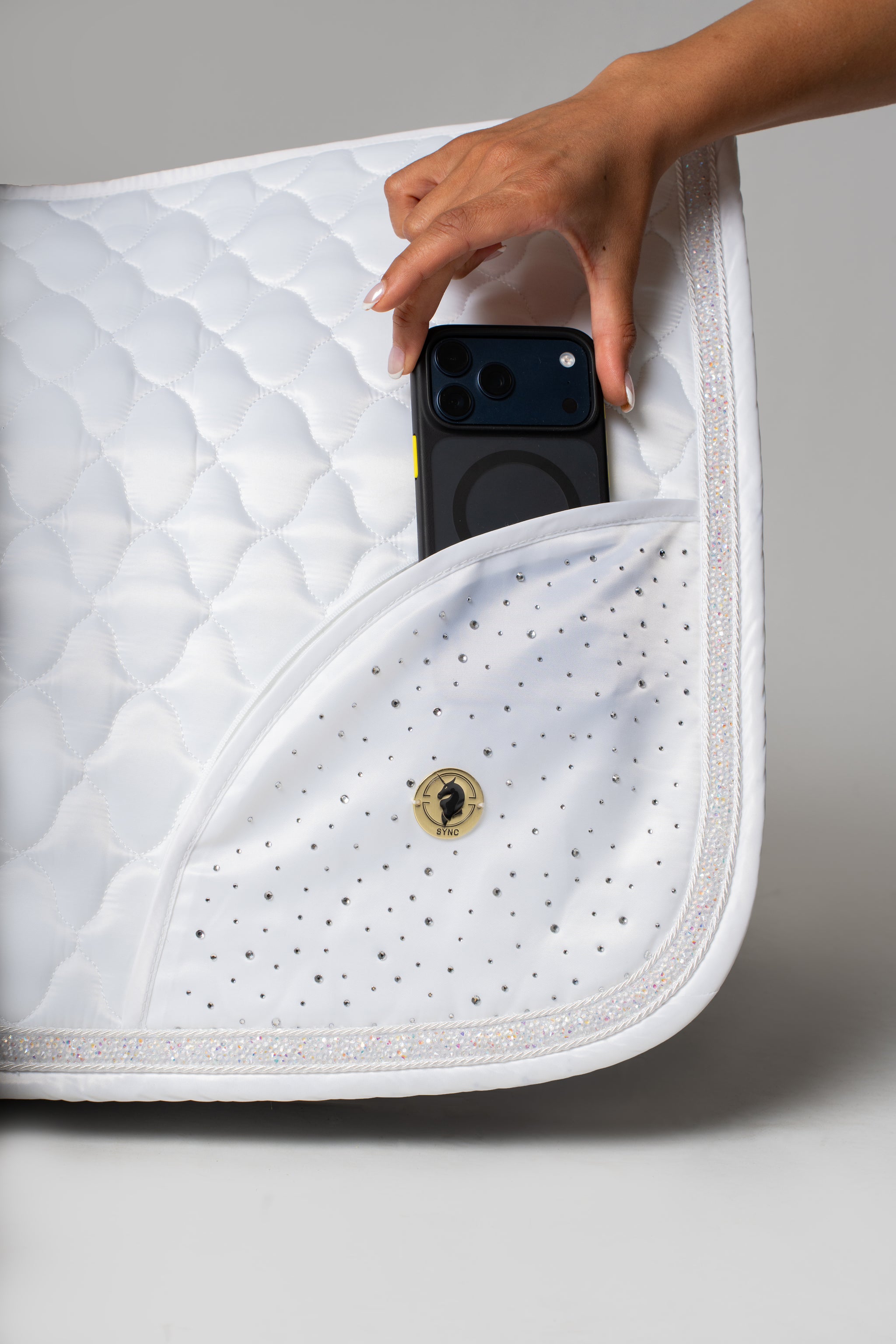 Dragon Luxe Saddle Pad (Jumping/White)