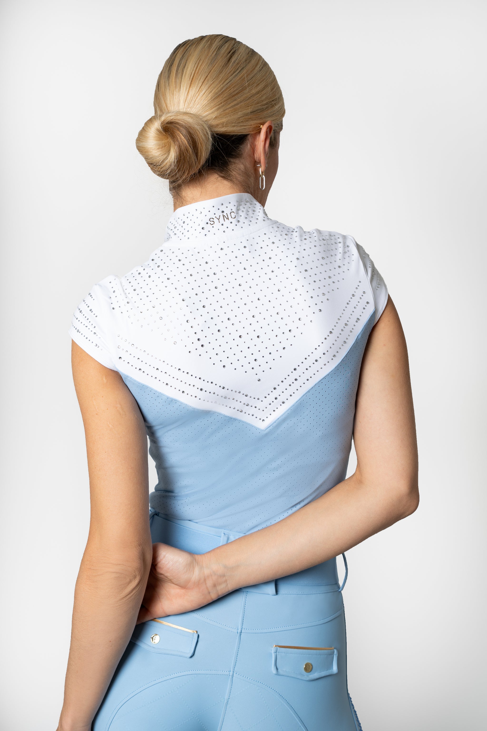 Dragon Perforated Cooltech Cap Sleeve Top (Santorini Sky)