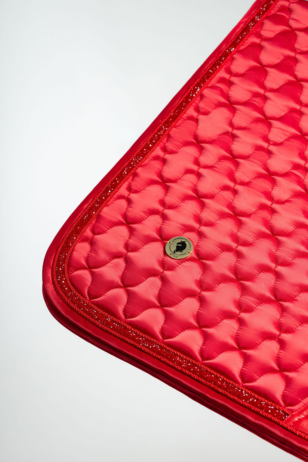 Dragon Luxe Saddle Pad (Dressage/red)